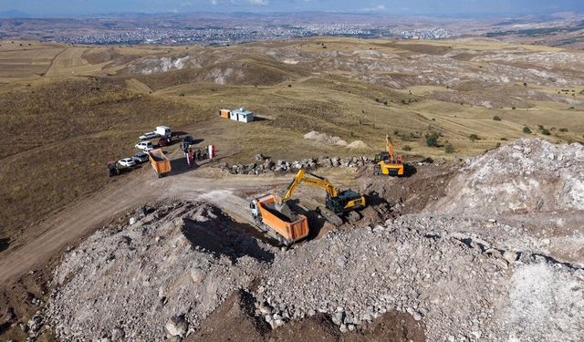 Sivas Belediyesi yeni taş ocağı açıldı, ilk sevkiyat gerçekleştirildi