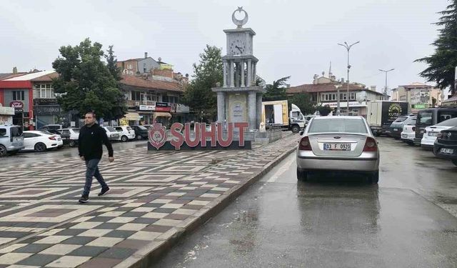 Şuhut'ta yağış etkisini gösterdi