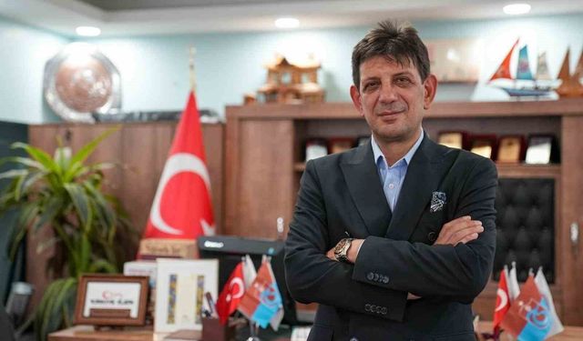 TFF'den Trabzonlular Federasyonu Genel Başkanı İsmail Turgut Öksüz'e ödül