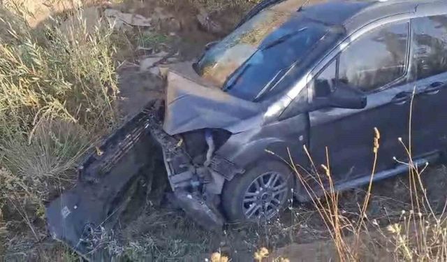Yüksekova-Van yolunda trafik kazası: 4 yaralı