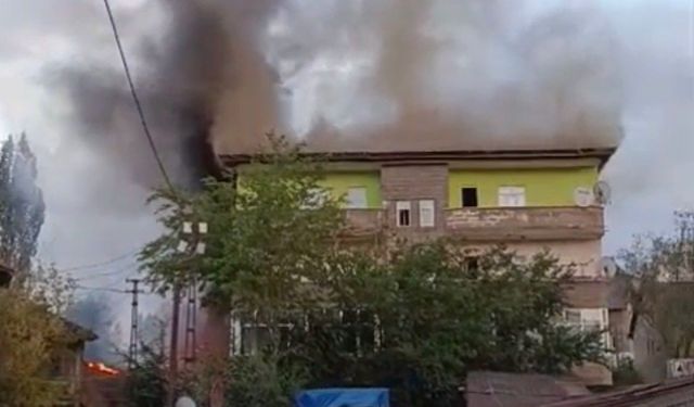 Yüksekova'da yangın