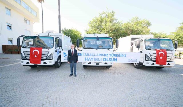 Yüreğir Belediyesi hizmet filosuna 4 yeni araç daha kazandırdı