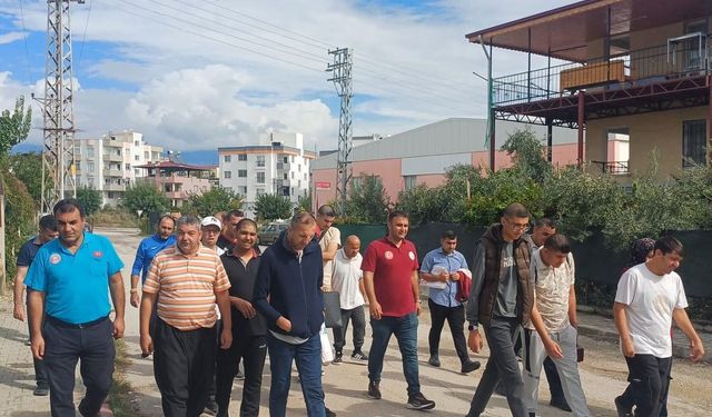 Adana'da özel bireyler Dünya Yürüyüş Günü'nde yürüdü