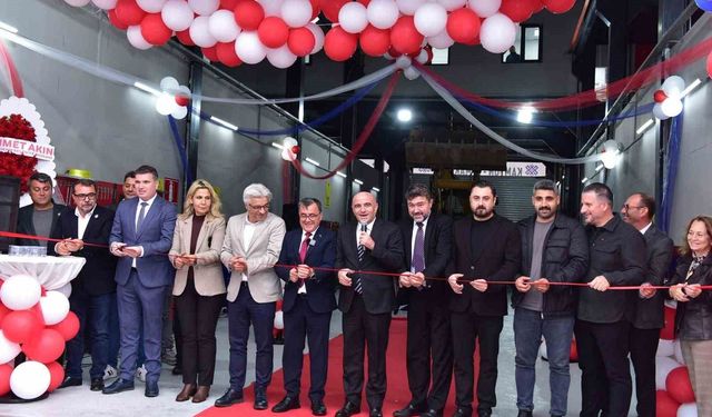 Altıeylül Belediyesi'nin araç bakım ve onarım tesisi hizmete açıldı