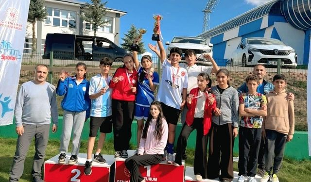 Aşkale YİBO'dan atletizmde kupa ve madalya başarısı