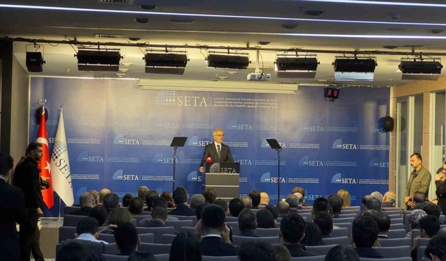 Bakan Uraloğlu: (Kalkınma Yolu Projesi) 'Ülkemiz açısından projenin 10 yıllık periyotta ekonomimize yaklaşık 55 milyar dolarlık katkı sağlamasını öngörüyoruz'