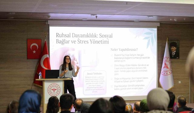 Bayburt'ta sağlık personeline kronik hastalıklar konusunda eğitim verildi
