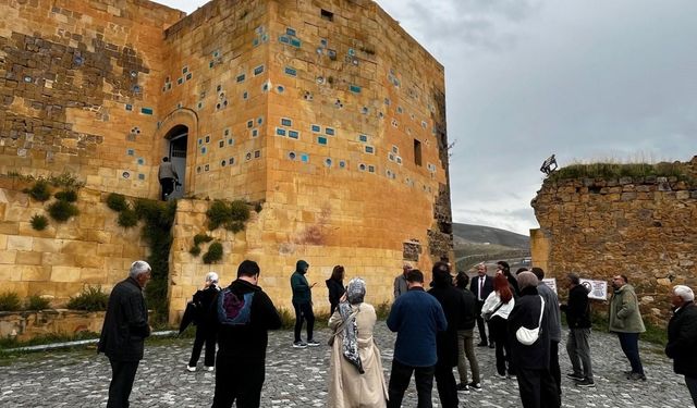 Bayburt'un tarihi ve kültürel değerleri turizm temsilcilerine tanıtıldı