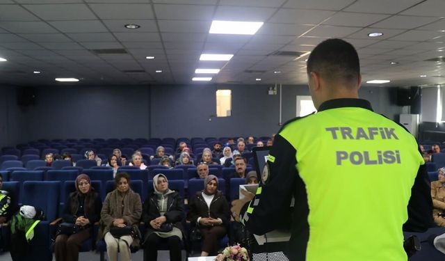 Bilecik'te 86 servis şoförü ve rehber personele eğitim