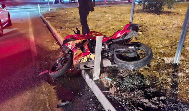 Bingöl'de otomobil ile motosiklet çarpıştı:2 yaralı