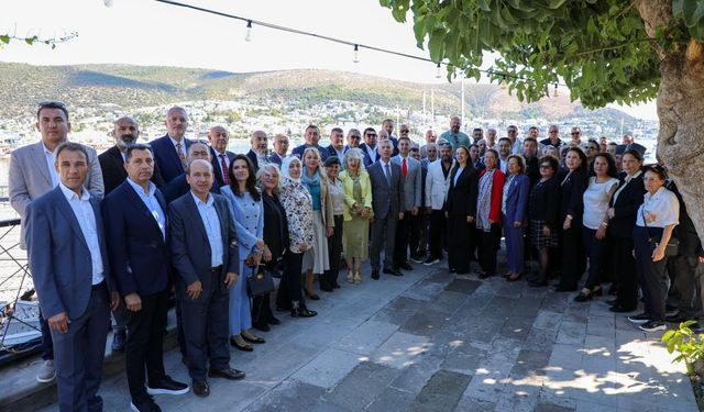 Bodrum'da 56 mahalle muhtarı için anlamlı kutlama