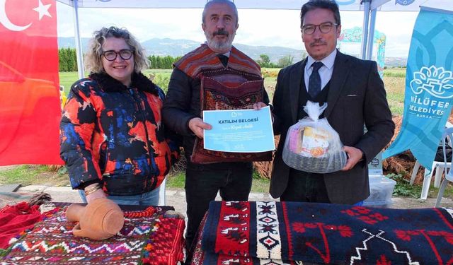 Burhaniye de eski çobanların azık torbaları turistik eşya oldu
