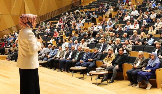 Denizli'de aile ve maneviyat konferansı