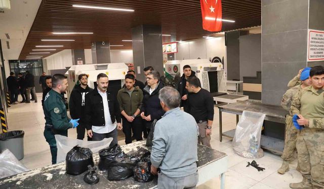 Doğubayazıt Kaymakamı Ayvat'tan Gürbulak Gümrük Kapısı'nda inceleme