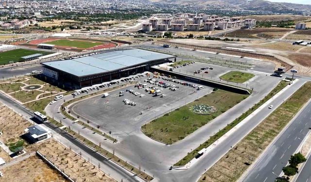 Elazığ Şehirler Arası Otobüs Terminali zirveye oturdu: Vatandaşlardan Şerifoğulları'na teşekkür