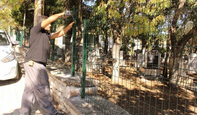 Elmalı Kızıltemeller Mezarlığı'nda güvenlik ve çevre düzenlemesi