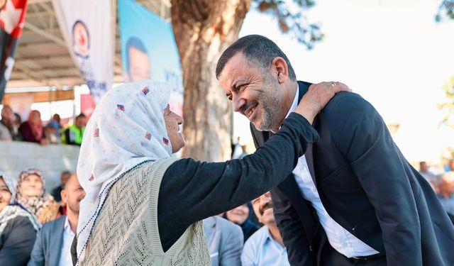 Gülbağlık yolu ulaşıma açıldı, Çamlarca'da gönüller birleşti