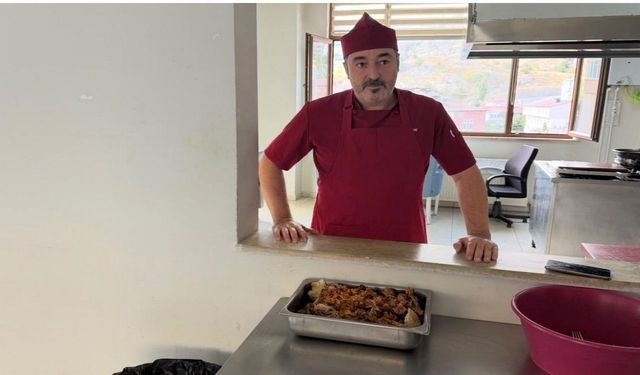 Hakkari'de örnek davranış: Yemekler çöpe değil hayvanlara