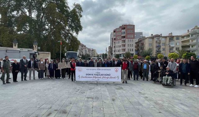 Karaman'da Dünya Yaşlılar Günü'nde farkındalık yürüyüşü
