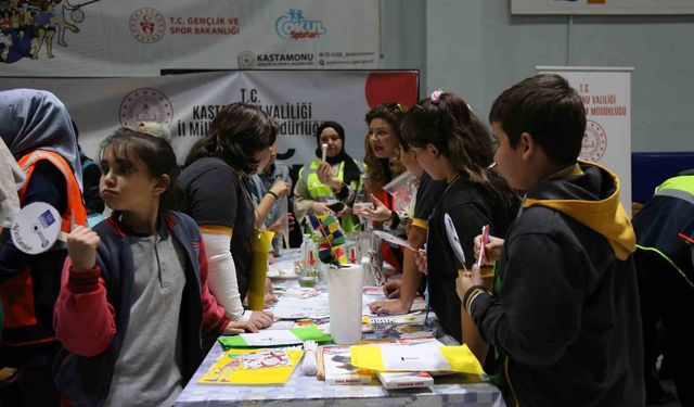 Kastamonu'da binlerce öğrenci şenlikte bilim ve teknolojiyle buluştu