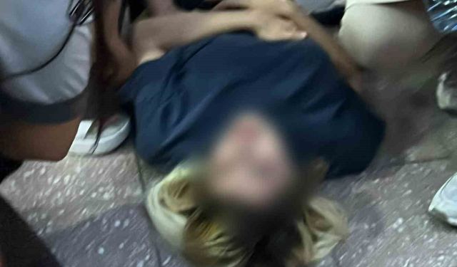 Kıskançlık krizine girdiği için karısını bıçaklamış