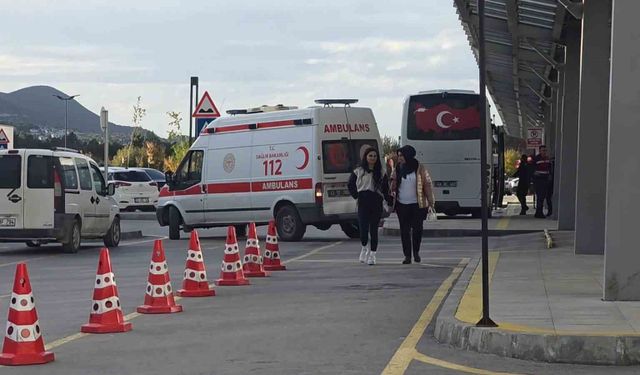 Kütahya'da 19 öğrenci zehirlenme şüphesiyle hastaneye başvurdu