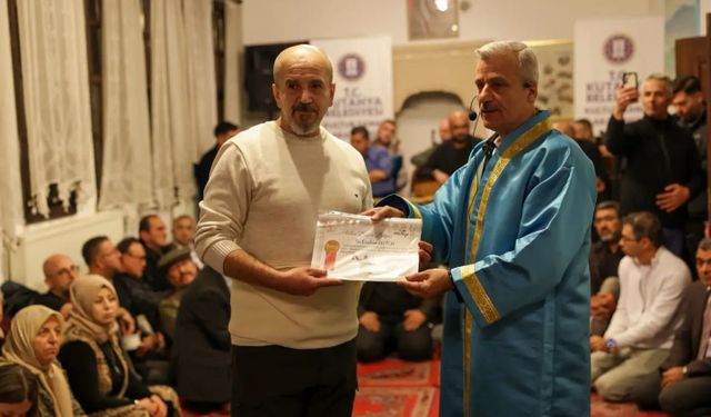 Kütahya'nın tanıtımına katkı sunan sanatçılara sertifika verildi