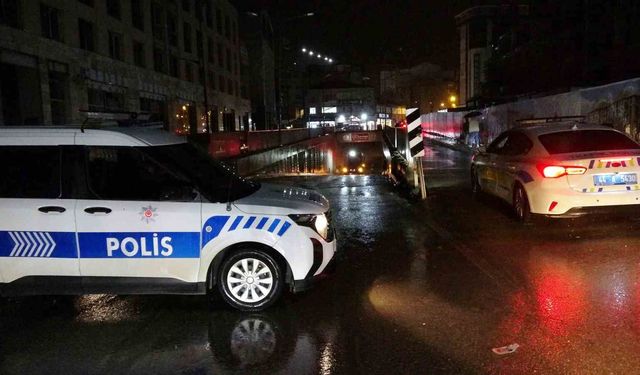 Malatya'da sağanak yağış nedeniyle altgeçit kapatıldı