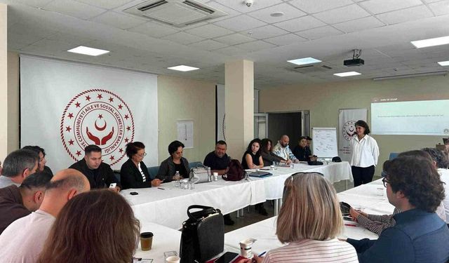 Muğla'da kamu personeline sosyal içerme eğitimi verildi