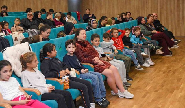 Osmangazi'de 'Barış Adası' çocuklarla buluştu