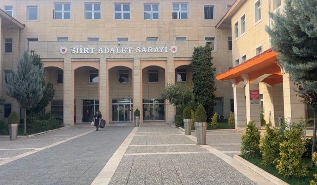 Siirt'te Mekiye Akyel davasının ilk duruşması görüldü: Sanık yakınları mahkeme salonundan çıkarıldı