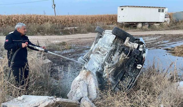 Takla atan otomobilin kaza anı kamerada: 1 yaralı
