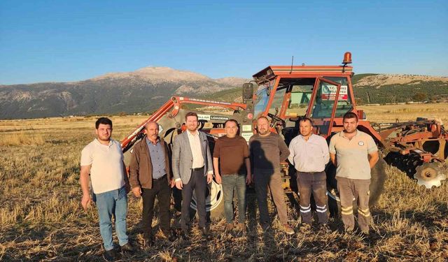 Tavas Belediyesi çiftçiye destek için 480 dekarlık alanda mahsul yetiştirecek