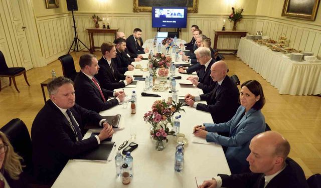 Trump'ın Orta Doğu Özel Temsilcisi Witkoff, yarın Rus tarafına Putin, Trump ve Zelenskiy arasında üçlü zirve teklifi sunacak