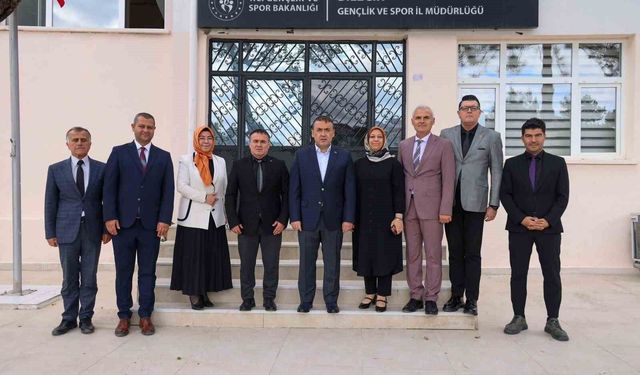 Vali Sözer, geçici hizmet binasını inceledi