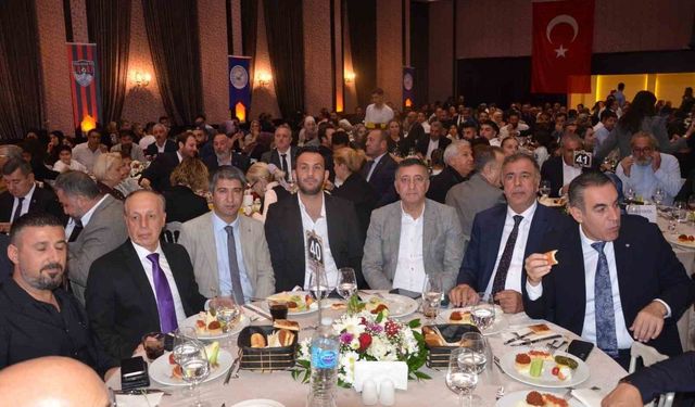 Vanlılar, gecelerini Bodrum AZKA Otel'de kutladı