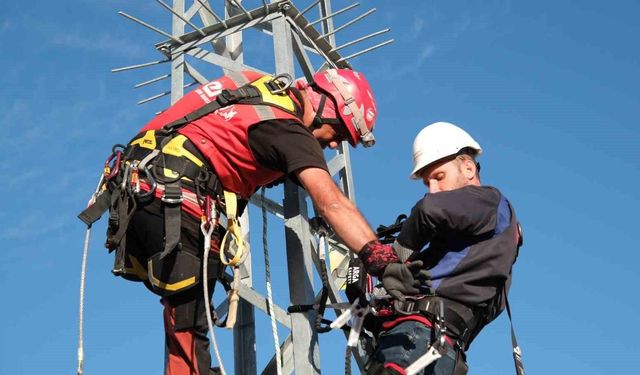VEDAŞ çalışanlarına yüksekte çalışma ve kurtarma eğitimi