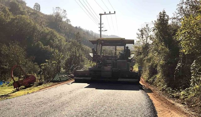 Yığılca'da asfalt çalışmaları sürüyor