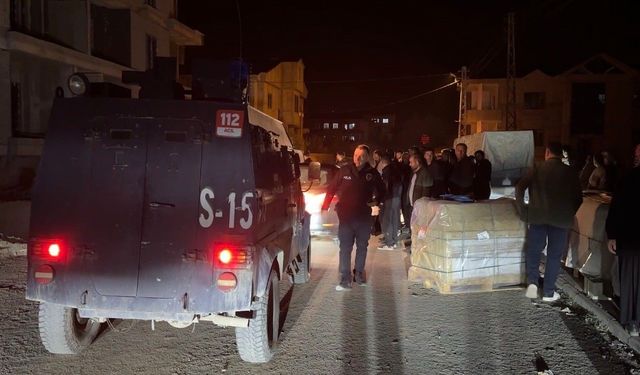 Yüksekova'da 10 saatlik kabus mutlu bitti: Kayıp Efe kamyonet kasasında uyurken bulundu