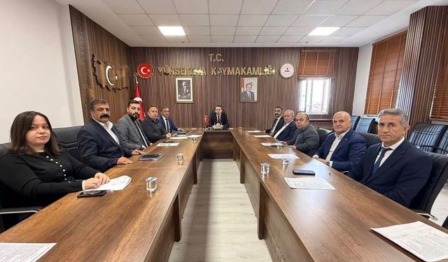 Yüksekova'da ihtiyaç sahibi 1930 aileye destek