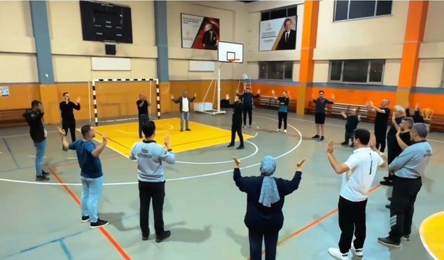Yüksekova'da 'Mahallemde Hareket Var' etkinliğine yoğun ilgi