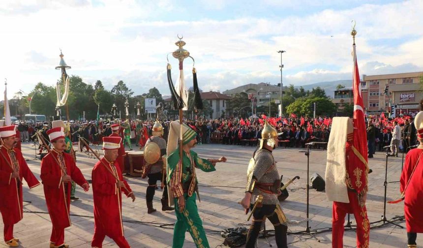 MSB Mehteran Birliği, Erzincan’da konser verdi