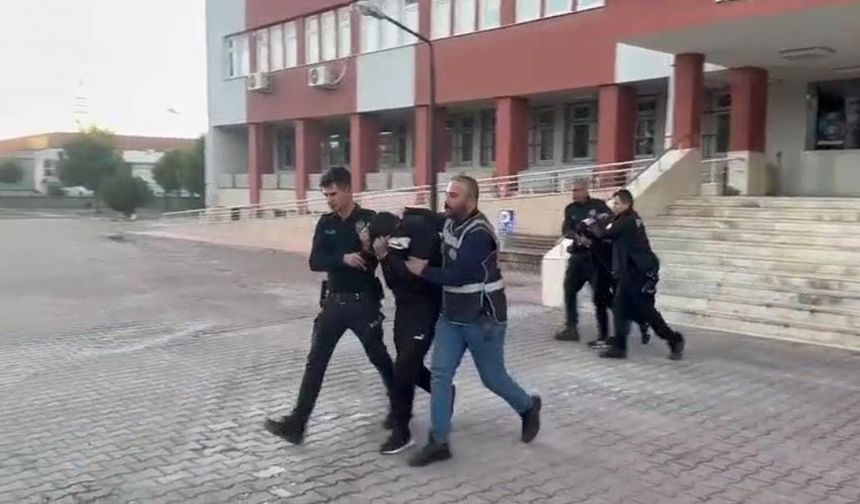 Aranan 2 hükümlü İmamoğlu polisinin takibiyle yakalandı