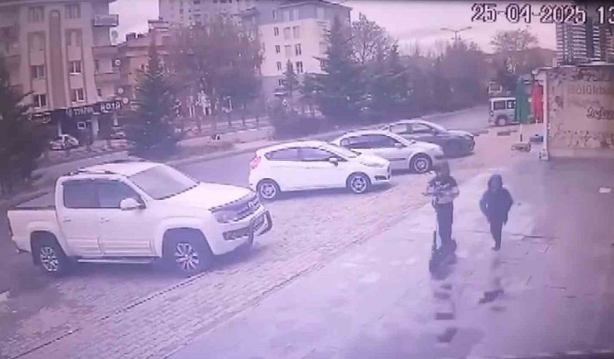 Hırsızlar önce kameralara, sonra polise yakalandı