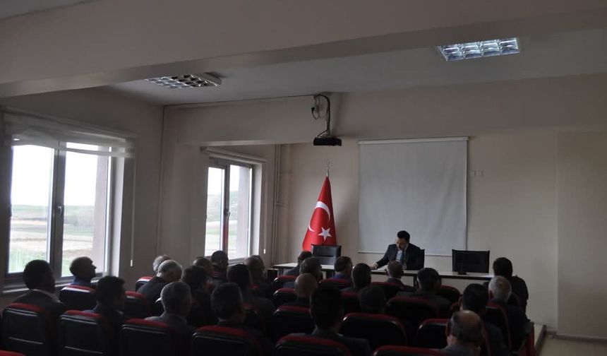 Kaymakam Demirtaş, muhtarlarla buluştu