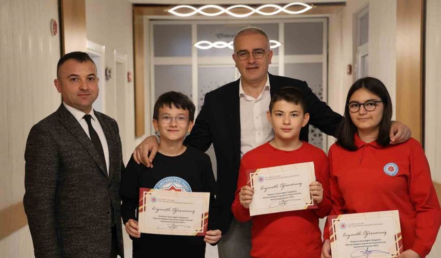 Uluslararası Kanguru Fen sınavlarında CÜ Vakfı Okulları rüzgarı esti