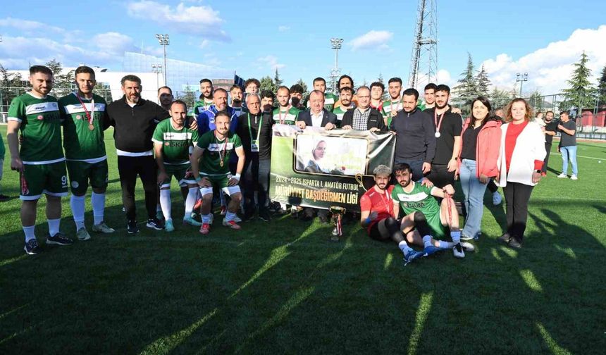 1. Amatör Futbol Mürüvvet Başdeğirmen Ligi’nin Şampiyonu DSİ Spor oldu