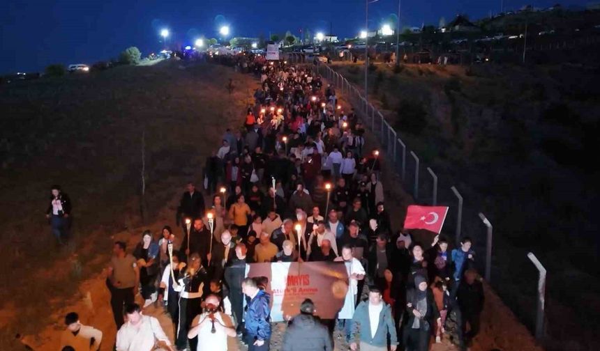 1744 rakımlı Dinek Dağı’nda 19 Mayıs coşkusu
