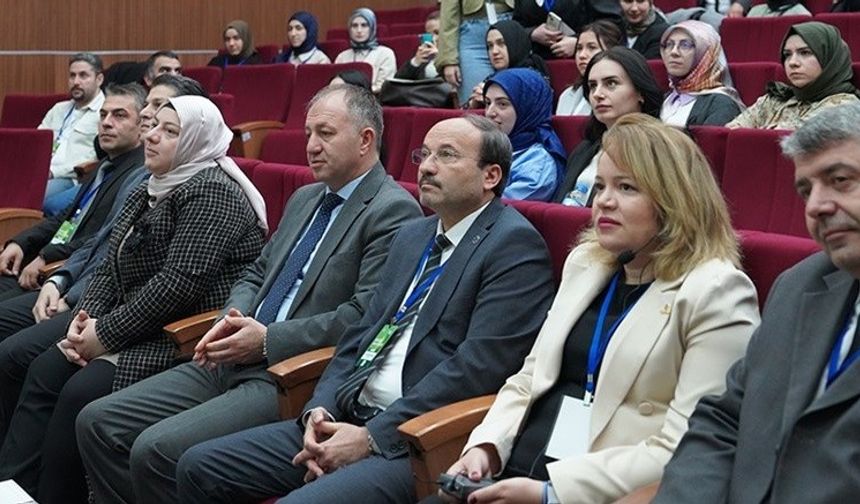 2. Ulusal Moleküler Biyoloji ve Genetik öğrenci kongresi ETÜ ev sahipliğinde başladı