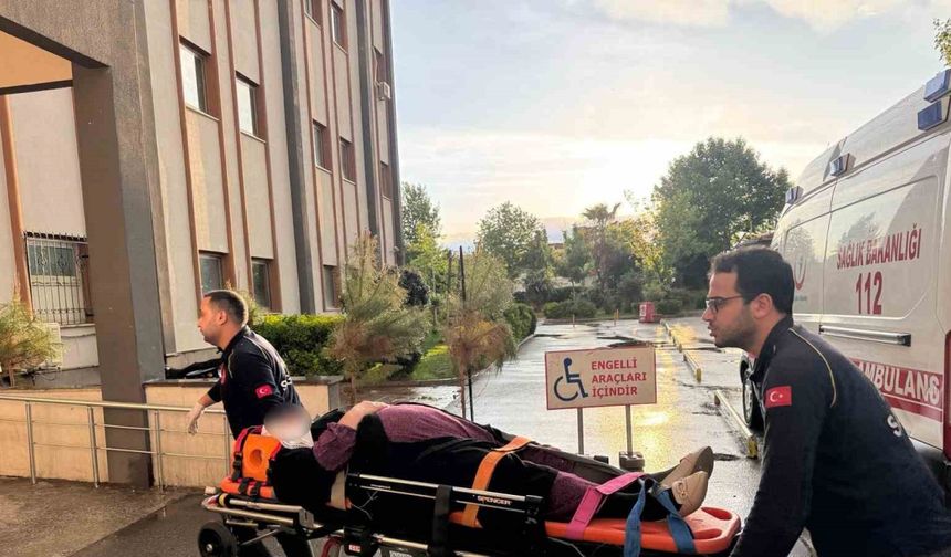 Adıyaman’da otomobil şarampole savruldu: 4 yaralı